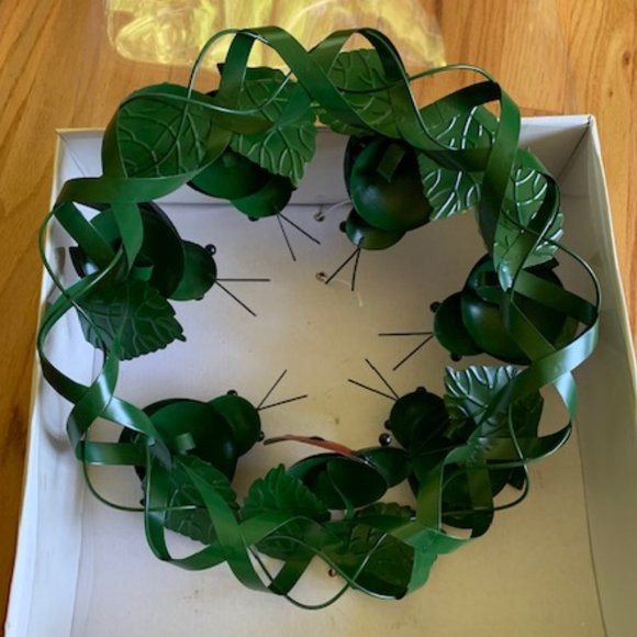 Lady Bug Wreath - new in box - Picture 4 of 5